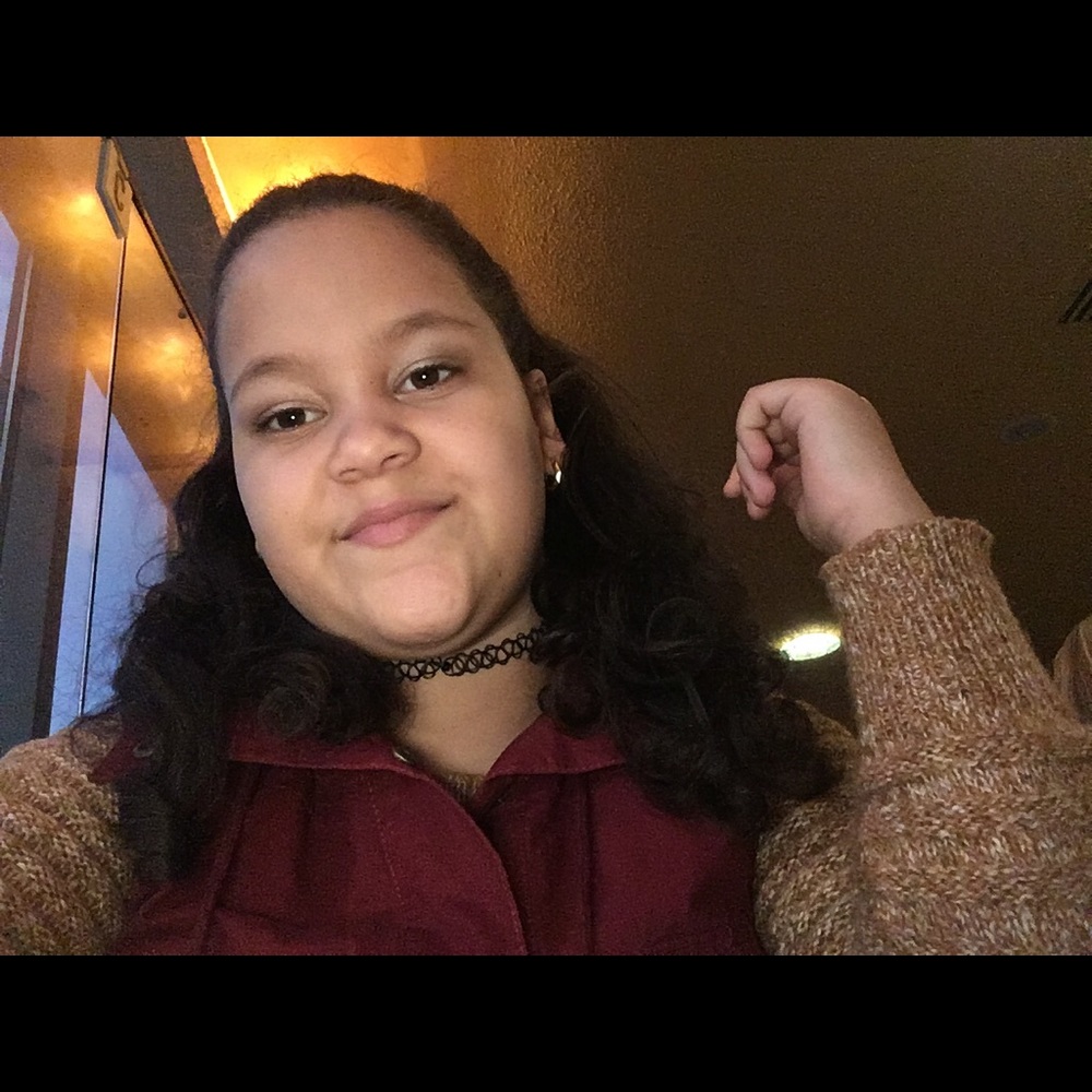 Meet your Posher, Yanire